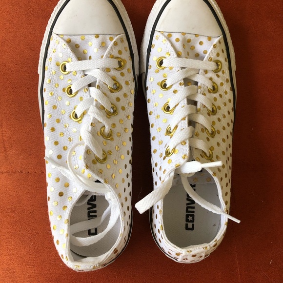Bright white converse with gold polka dots 🐰 - Picture 3 of 6